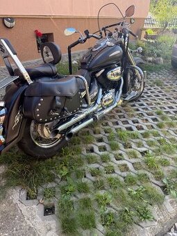 Suzuki intruder vl800