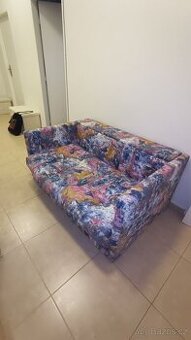 IKEA rozkládací gauč a úložným prostorem za odvoz