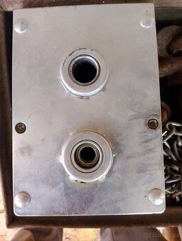 Řetězová kladka na sekční vrata