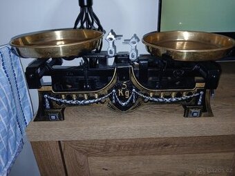 Staré secesní váhy.Top.Stav.