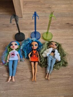 Panenky Rainbow High + Luxusní přenosný šatník