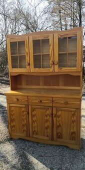 Masivní příborník