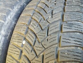 Pneu 205/55 R16 - 1