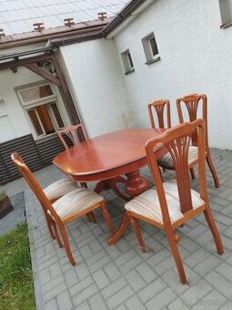 Dřevěná jídelní sestava
