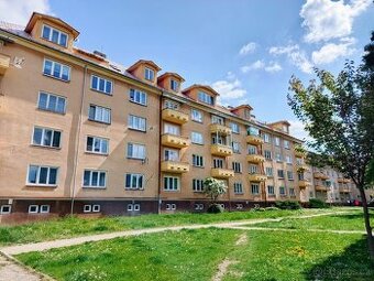 Pronájem podkrovního bytu 2kk v Sezimově Ústí