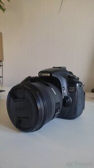Zrcadlovka Canon 60D