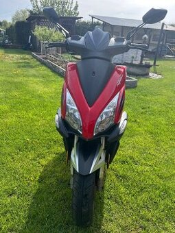 Skútr Maxon 125