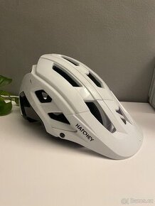 Cyklistická helma