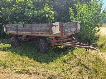 Vlek 7t, hydraulický sklápěč.