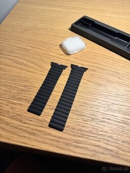 Magnetický náramek s krytem Apple Watch