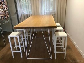 Dubový vysoký stůl