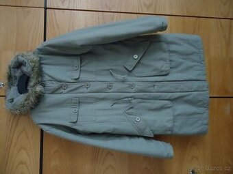 Dámský sportovní kabát s kapucí