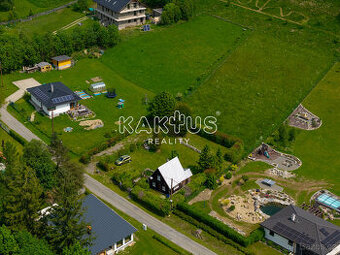 Prodej pozemku s možností výstavby RD o ploše 2870 m² v obci