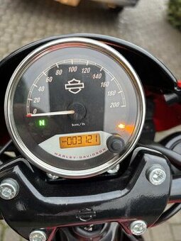 Harley-Davidson 750cm3