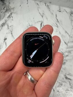 Apple Watch Series 6 44 mm GPS – Gold / Pink Sand, kompletní