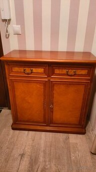 Italská komoda skříňka