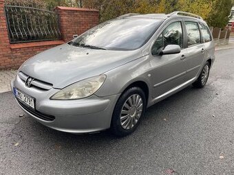 Peugeot 307 SW 2.0 HDi 2003, tažné, panorama, 7 místné,zimní