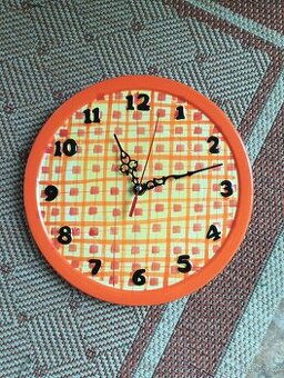 Keramické nástěnné hodiny 26 cm