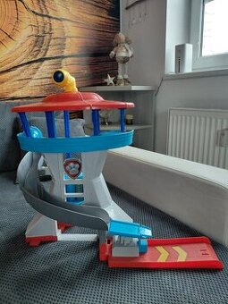 Věž tlapková patrola