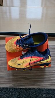 Dětské venkovní kopačky NIKE Phantom vel. 36
