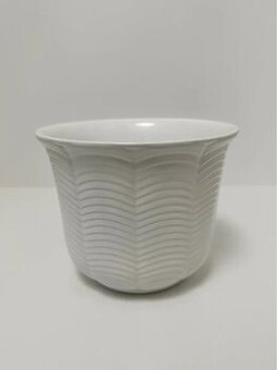 Bílý keramický květináč