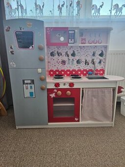 Dětská kuchyňka s příslušenstvím