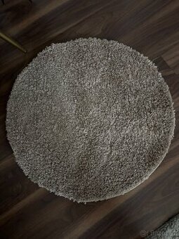 Kulatý tmavě béžový kobereček 75x75 cm jako nový