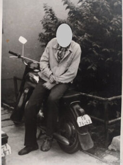 Koupím motocykl Jawa 250 kývačka viz. foto