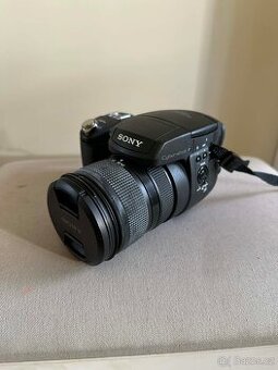 Sony Cyber-shot DSC-R1 – bridge kamera