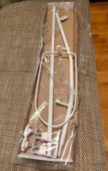 Nebesa nad postýlku