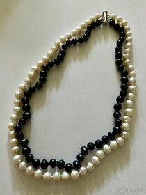 Dvouřadý perlový náhrdelník pravé perly černobílé