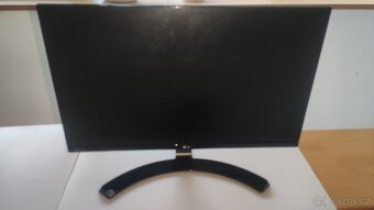 22'' LG Flatron 22MP68VQ černý FULL HD