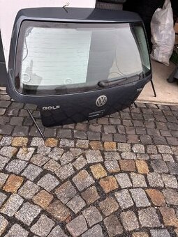 Vw golf 4 hatchback- zadní víko kufru