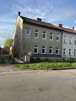 Prodej zděného bytu 4+kk se zahrádkou a garáží , Svitavy