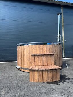 Koupací sud Coral s hydromasážním a aeromasážním systémem