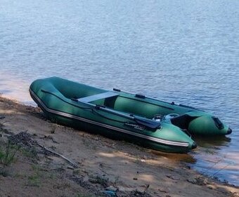 rybářský člun gladiator 320