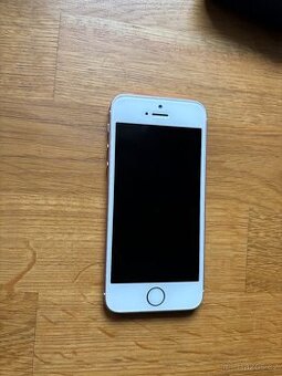 2× iPhone SE 2016 – funkční, ale potřebují opravu
