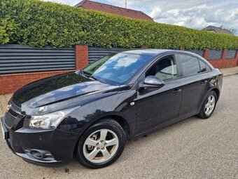 Chevrolet Cruze 1.6 benzin - původ ČR