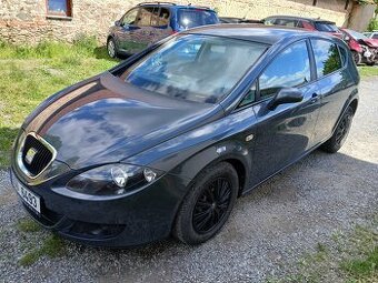 Seat Leon 1.6 75kw 2008 servisní kniha