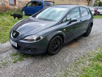 Seat Leon 1.6 75kw 2008 servisní kniha 149t/km