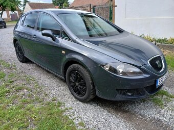 Seat Leon 1.6 75kw 2008 servisní kniha 149t/km