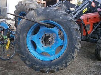 Zeter 4011 zadní kola - 1