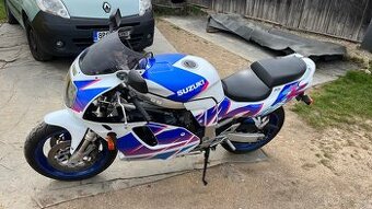 Suzuki GSXR 750