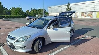 Hyundai i30CW 1,6 / 92 kw