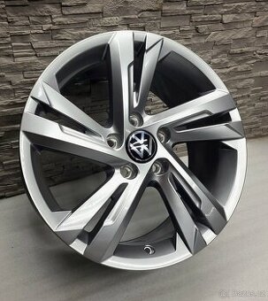17" Originál VW Valencia 5x112 Golf 8 R-line