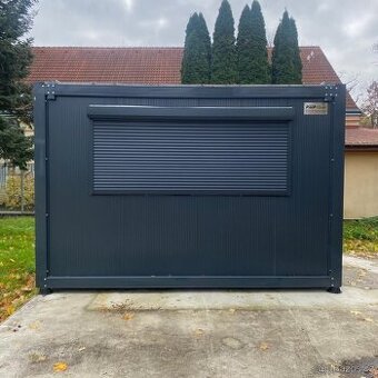 Prodejní kontejner o rozměru 2,4 x 4 m s roletou