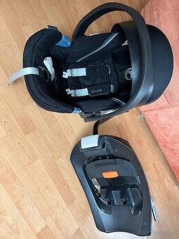 Cybex Aton5 s Isofix základnou