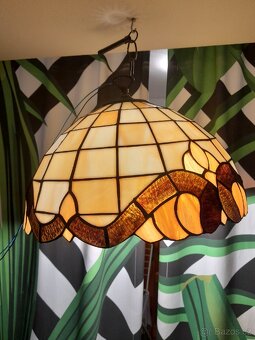 Vytrážový lustr..