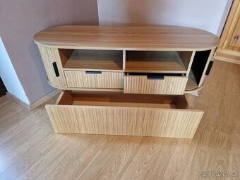 Prodam stolek pos televizi