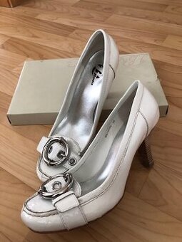 Bílé kožené lodičky zn.Baťa, NOVÉ, vel.39